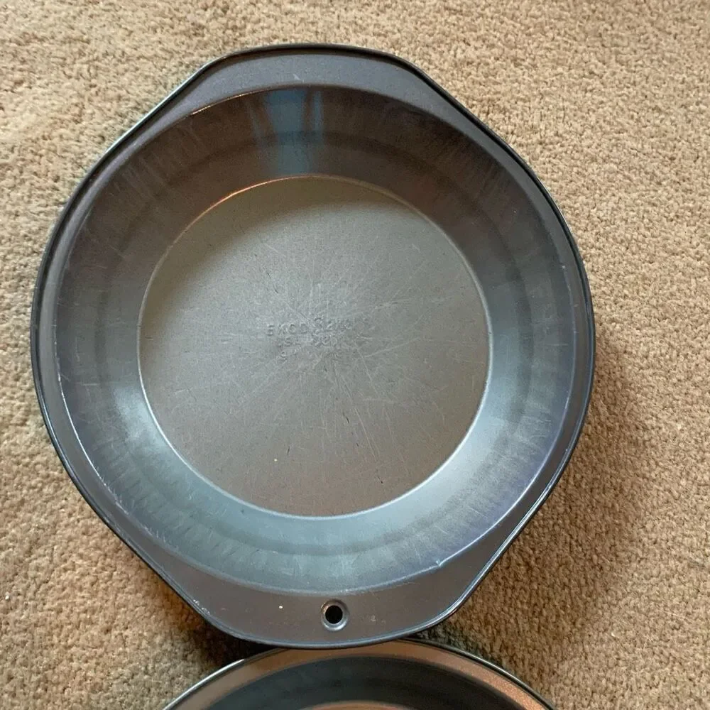 2 EKCO USA Bakers Secret M310 9” Pans